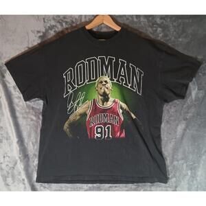 Dennis Rodman T-Shirt Size Large Chicago Bulls Red Jersey #91